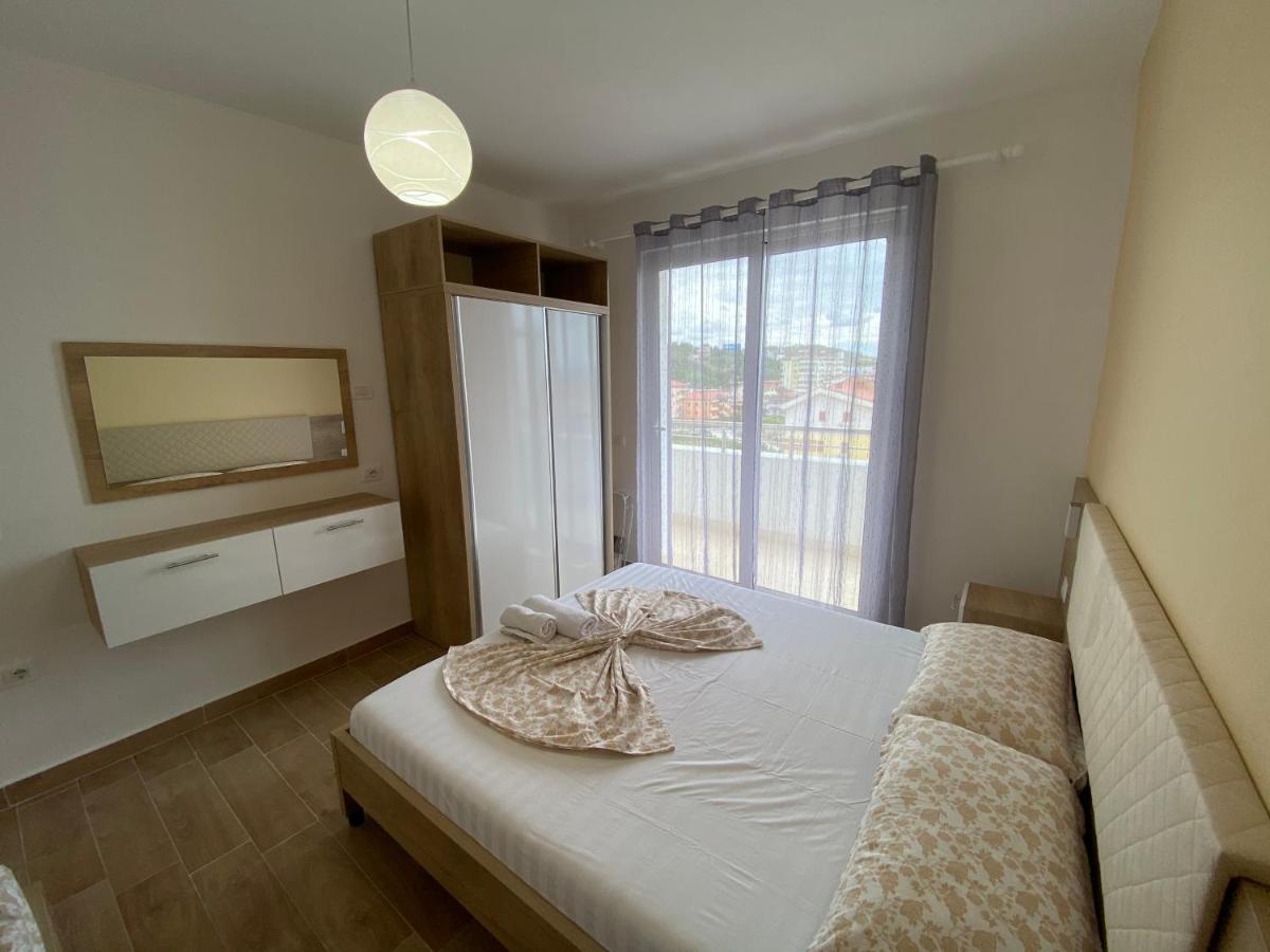 Best Summer Apartment Голем Екстериор снимка