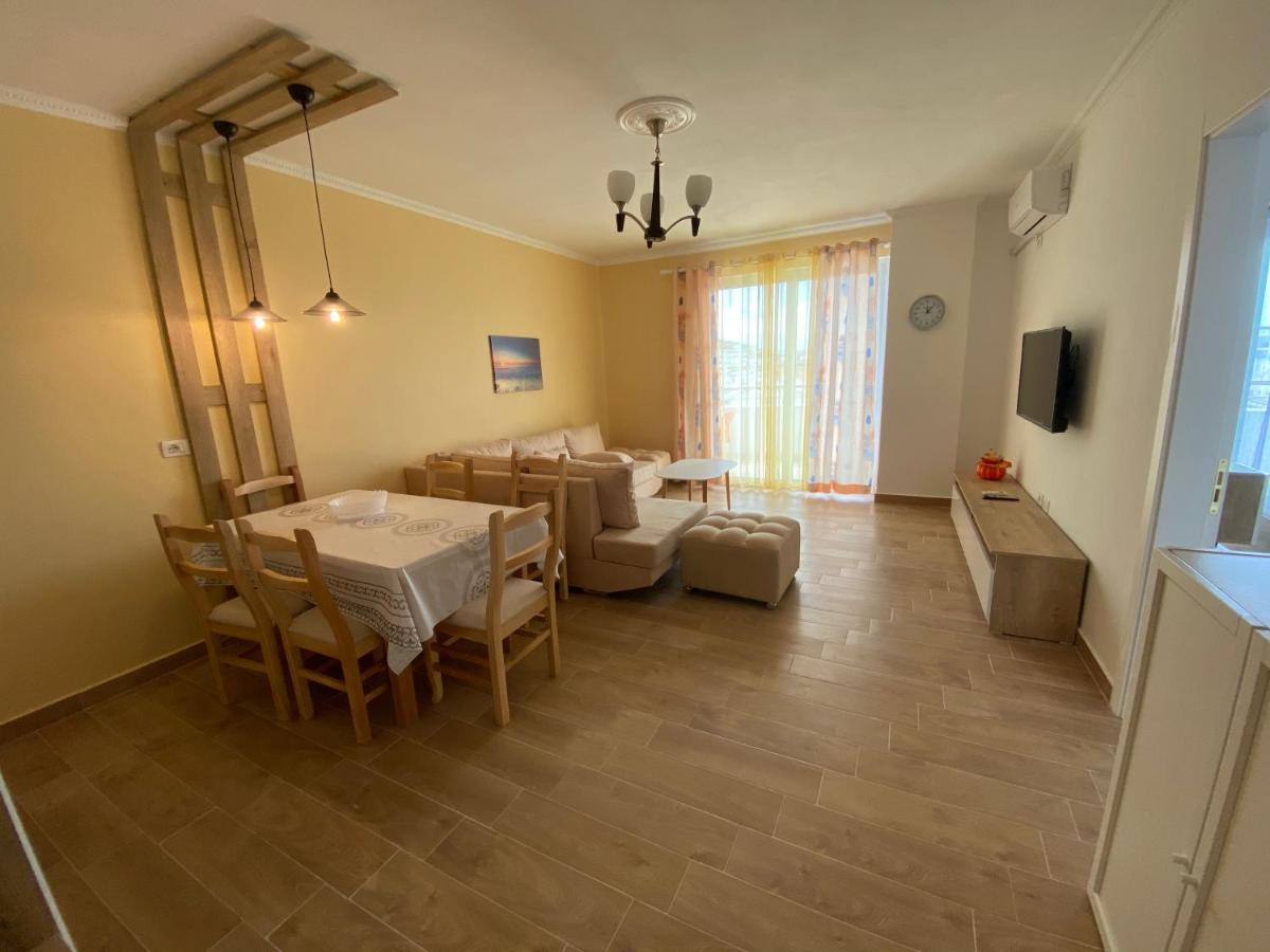 Best Summer Apartment Голем Екстериор снимка